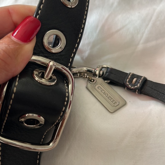 Authentic Black leather Coach monogram shoulder bag. - Picture 3 of 7